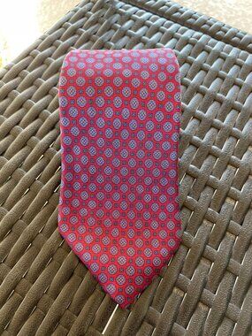Van Heusen 417 Red Blue Geometric Medallion Tie Mens Necktie Classic Business